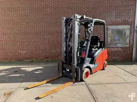 Chariots élévateurs GPL 2020  Linde H18T-01 (3)