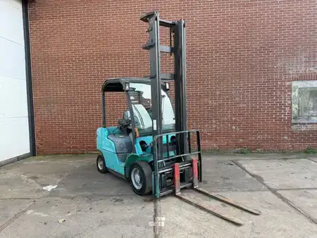 Diesel truck 2008  Mitsubishi FD25N (1)