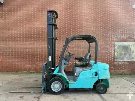 Diesel truck 2008  Mitsubishi FD25N (6)