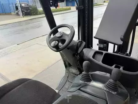 Chariots élévateurs GPL 2020  Linde H18T-01 (9)