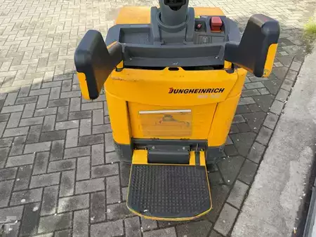 Beállós targonca  Jungheinrich ERE 225 (9)