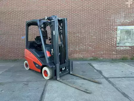 Chariots élévateurs GPL 2020  Linde H18T-01 (1)