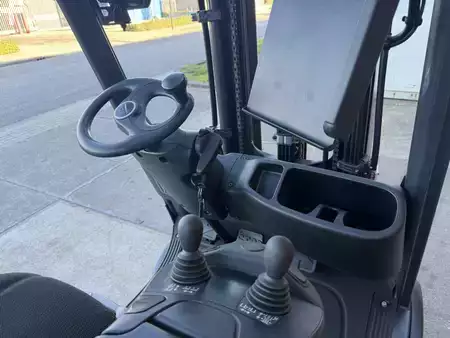 Chariots élévateurs GPL 2020  Linde H18T-01 (9)