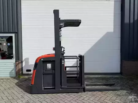Lodret ordreplukker 2019  Linde V10-02 (1)