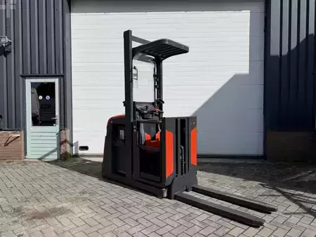 Lodret ordreplukker 2019  Linde V10-02 (2)