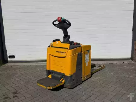 Beállós targonca  Jungheinrich ERE 225 (6)