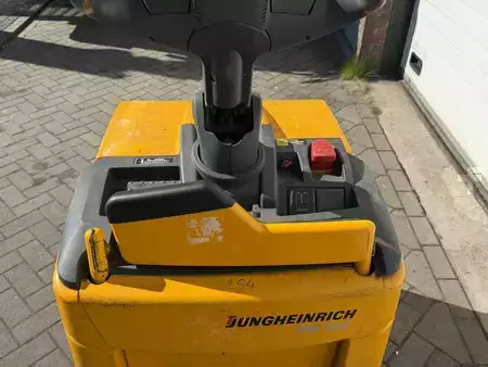 Beállós targonca  Jungheinrich ERE 225 (8)