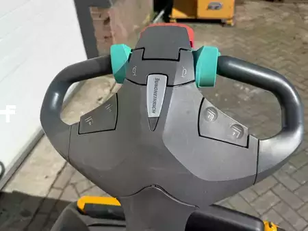 Beállós targonca  Jungheinrich ERE 225 (9)