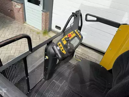 Vertikální vychystávací vozík 2019  Yale MTC13LWB (9)