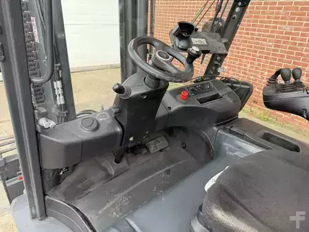 El truck - 4 hjulet 2018  Linde E50HL-01/600 (8)