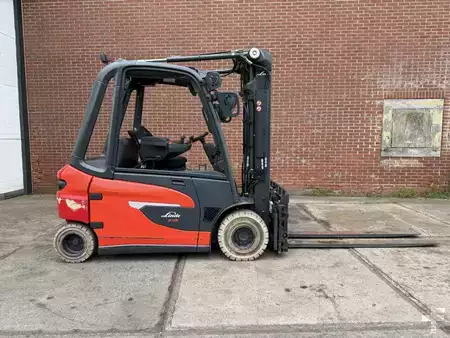 Elektro čtyřkolový VZV 2024  Linde E25L-01 (2)