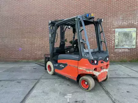 Elektro čtyřkolový VZV 2018  Linde E25L-01 (5)