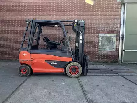 Chariots électriques à 4 roues 2018  Linde E50HL-01 (2)