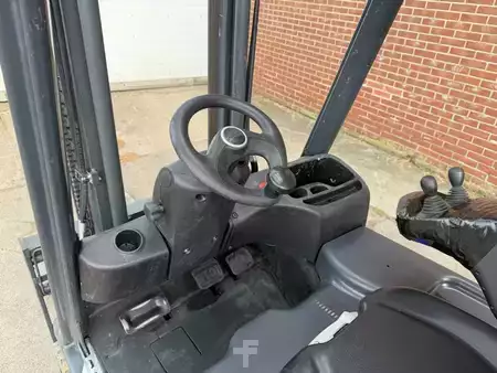 Elektromos 3 kerekű 2020  Linde E16L-02 (8)