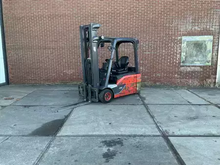 Elektromos 3 kerekű 2021  Linde E16L-02 (2)
