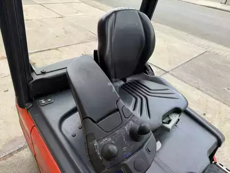 Elektromos 3 kerekű 2021  Linde E16L-02 (10)