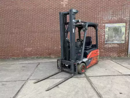 Elektromos 3 kerekű 2021  Linde E16L-02 (4)