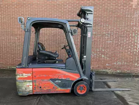 Elektromos 3 kerekű 2021  Linde E16L-02 (2)