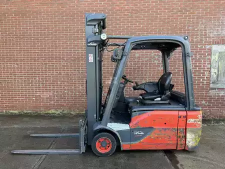 Elektromos 3 kerekű 2021  Linde E16L-02 (6)