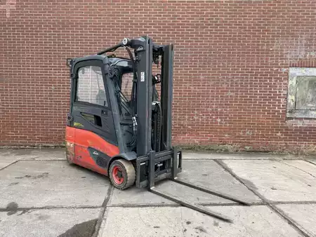 Elektromos 4 kerekű 2021  Linde E16L-02 (1)