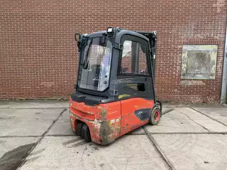 Elektromos 4 kerekű 2021  Linde E16L-02 (4)