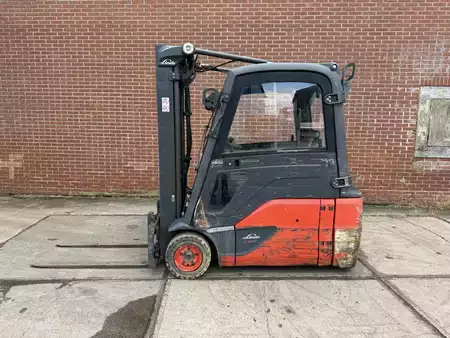 Elektromos 4 kerekű 2021  Linde E16L-02 (6)