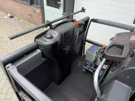 Recogepedido vertical  Linde V48 (7)