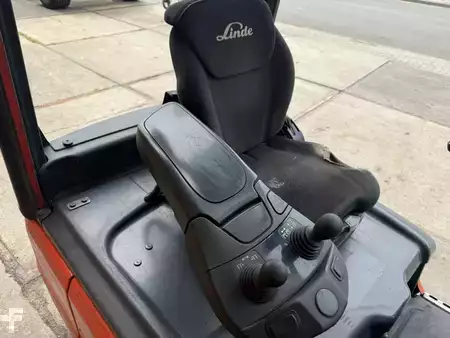 Elektromos 3 kerekű 2015  Linde E18-02 (10)