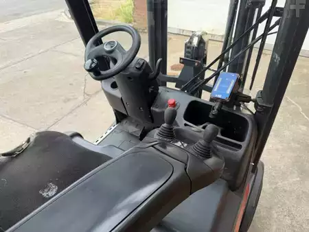 Elektromos 3 kerekű 2015  Linde E18-02 (9)