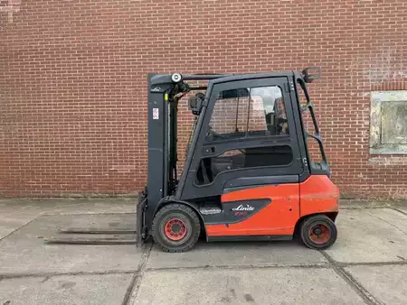 Elektromos 4 kerekű 2015  Linde E30-01 (6)