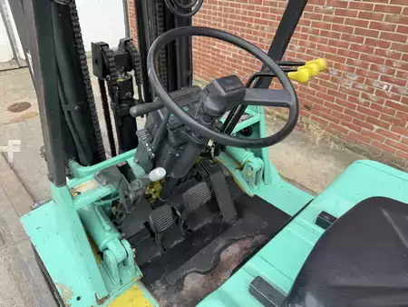 Diesel heftrucks 1990  Mitsubishi FD25-T (8)