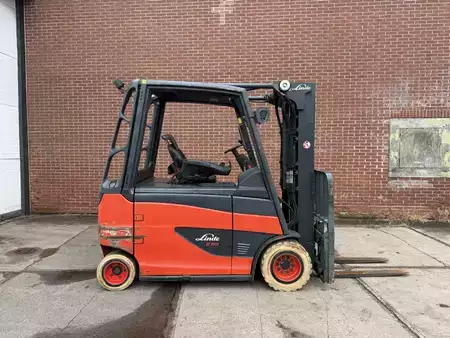 4-wiel elektrische heftrucks 2012  Linde E30HL-01/600 (2)