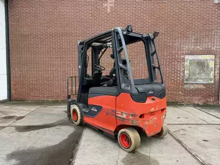 4-wiel elektrische heftrucks 2012  Linde E30HL-01/600 (5)