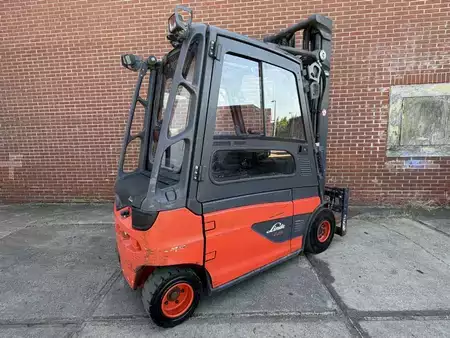 4-wiel elektrische heftrucks 2014  Linde E25L-01 (4)