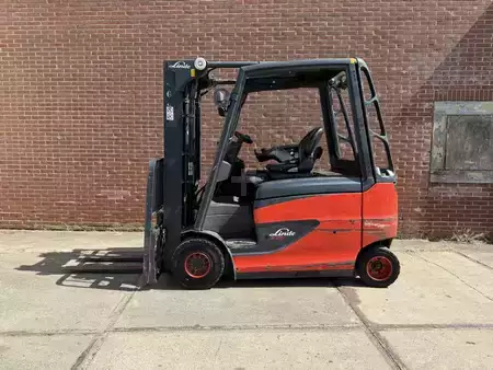 4-wiel elektrische heftrucks 2011  Linde E25HL-01/600 (6)