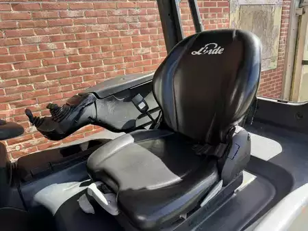 4-wiel elektrische heftrucks 2011  Linde E25HL-01/600 (7)