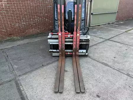 LPG heftrucks 2020  Linde H35T-01 (5)