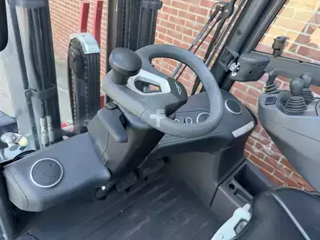 LPG heftrucks 2020  Linde H35T-01 (9)