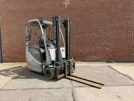 3-wiel elektrische heftrucks 2011  Still RX 20-16 (1)