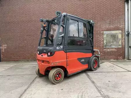 Elektryczne 4-kołowe 2017  Linde E45HL-01/600 (3)