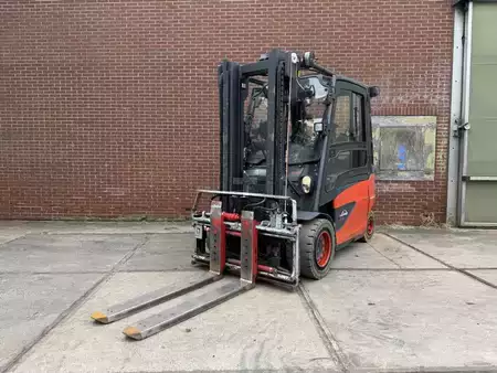 Elektryczne 4-kołowe 2017  Linde E45HL-01/600 (4)