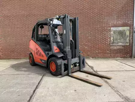 Empilhador diesel 2016  Linde H45D-02 (1)