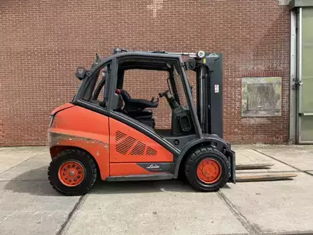 Empilhador diesel 2016  Linde H45D-02 (2)