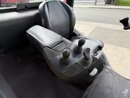 Empilhador diesel 2016  Linde H45D-02 (9)
