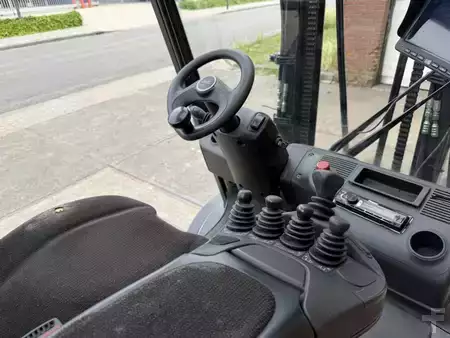Sähkö - 4 pyör 2019  Linde E35L-01 (8)