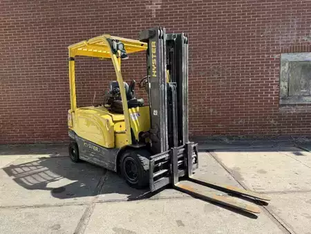 Elektryczne 4-kołowe 2013  Hyster J2.5XN (1)