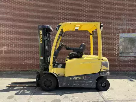 Elektryczne 4-kołowe 2013  Hyster J2.5XN (6)