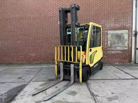 Elektryczne 4-kołowe 2016  Hyster J3.0XN (4)