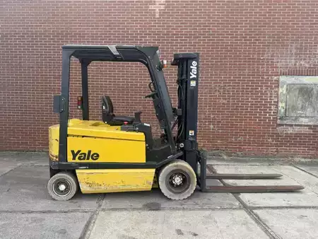 Electric - 4 wheels 2006  Yale ERP30ALF E2145 (2)