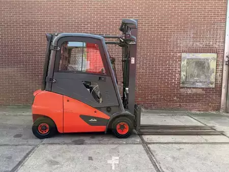 Empilhador diesel 2022  Linde H20D-02 (2)